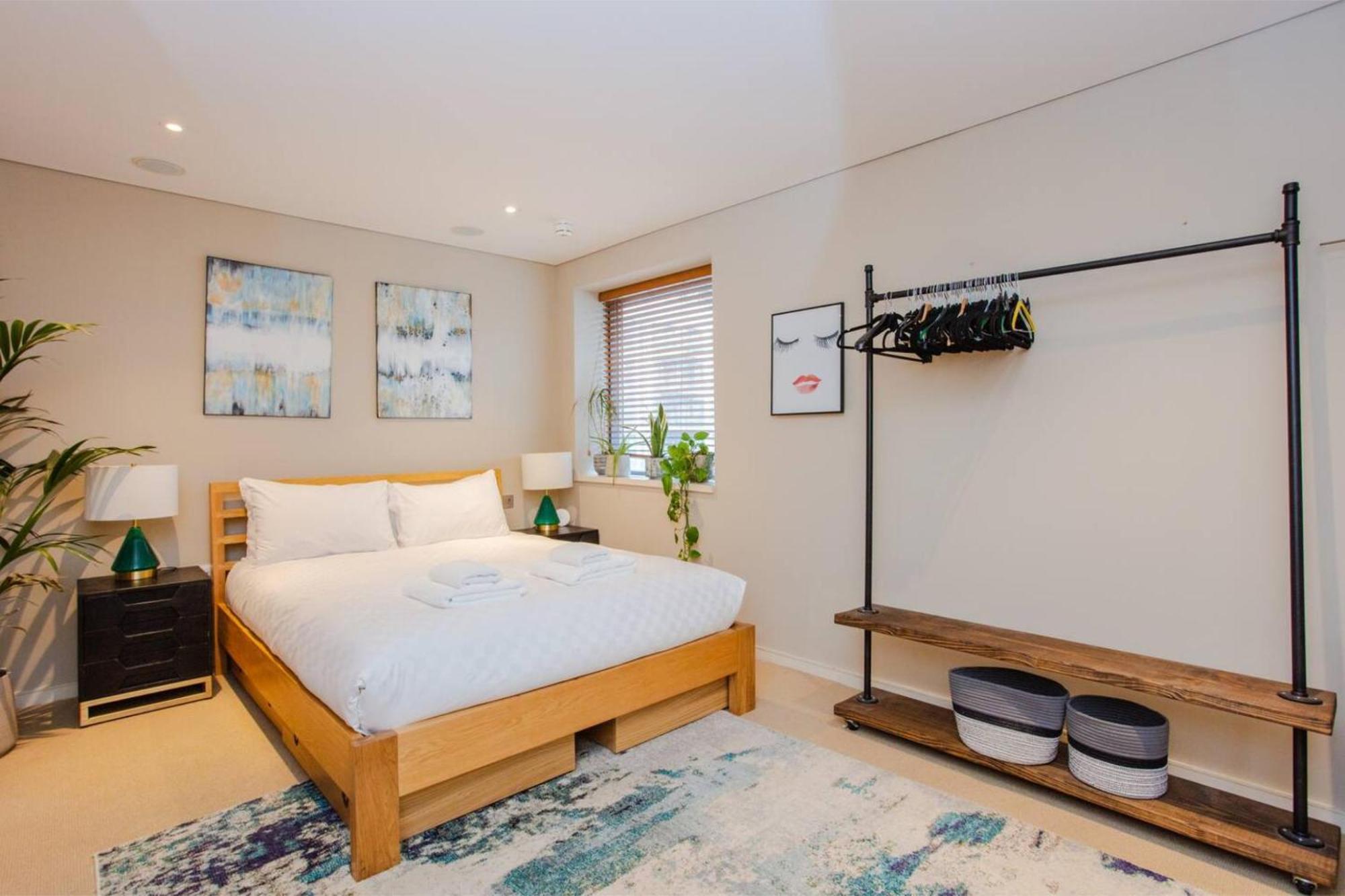 Modern 3 Bedroom Apartment In Paddington London Eksteriør billede